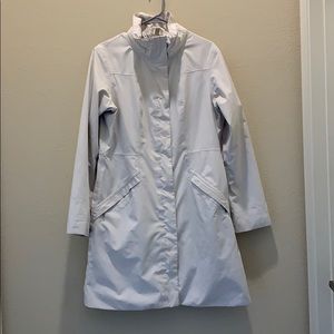 THE NORTH FACE WHITE SHELL JACKET